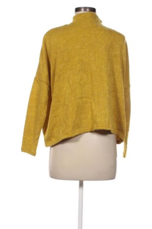 Дамска блуза H&M Divided, Размер S, Цвят Зелен, Цена 4,99 лв.