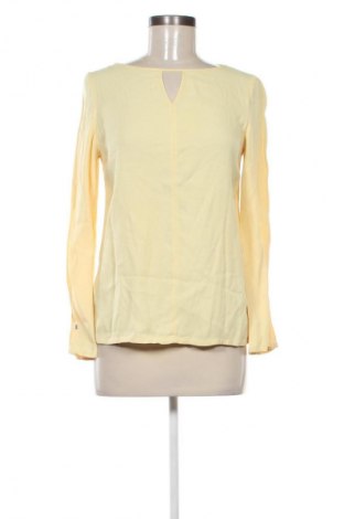 Dámská halenka Massimo Dutti, Velikost M, Barva Žlutá, Cena  399,00 Kč