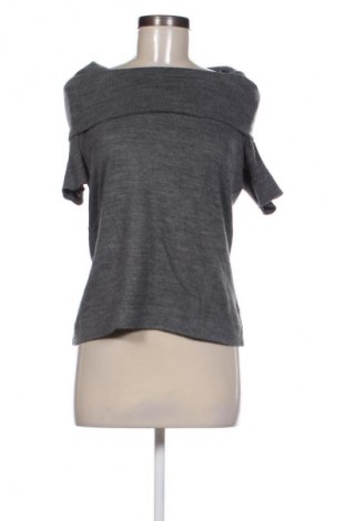 Dámská halenka Stradivarius, Velikost L, Barva Šedá, Cena  241,00 Kč
