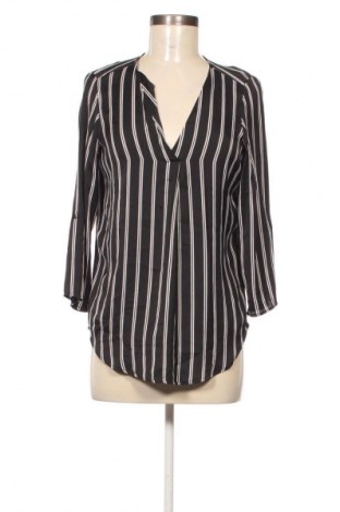 Damen Shirt Stradivarius, Größe S, Farbe Mehrfarbig, Preis 9,72 €