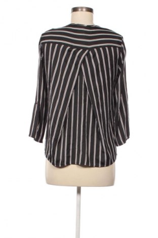 Damen Shirt Stradivarius, Größe S, Farbe Mehrfarbig, Preis 9,72 €