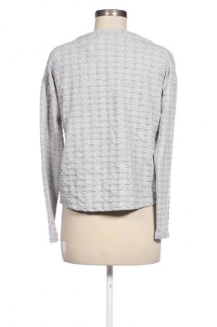 Damen Shirt Stradivarius, Größe S, Farbe Grau, Preis 9,74 €