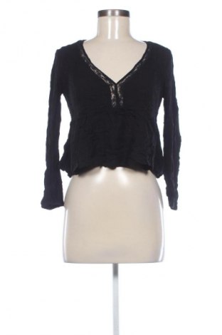 Dámská halenka Stradivarius, Velikost M, Barva Bílá, Cena  229,00 Kč