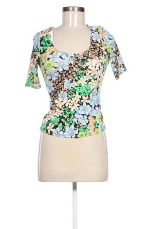Дамска блуза Unbranded, Размер S, Цвят Многоцветен, Цена 15,99 лв.