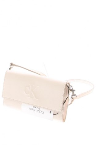 Geantă de femei Calvin Klein Jeans, Culoare Ecru, Preț 405,99 Lei