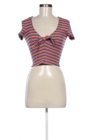 Dámske tričko Bershka, Veľkosť XS, Farba Viacfarebná, Cena  8,95 €