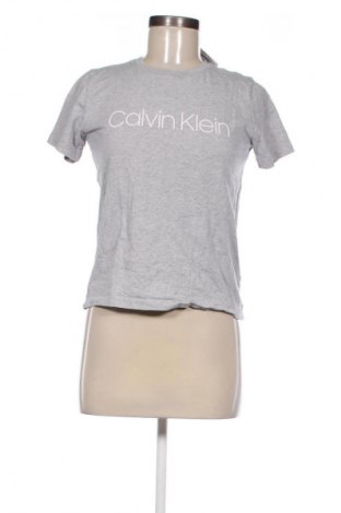 Női póló Calvin Klein, Méret S, Szín Szürke, Ár 6 647 Ft