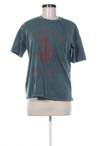 Damen T-Shirt Pull&Bear, Größe M, Farbe Grün, Preis 8,70 €