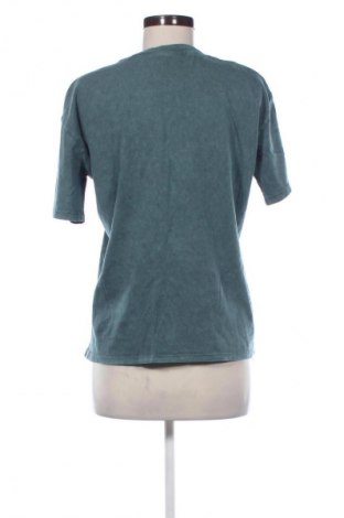 Damen T-Shirt Pull&Bear, Größe M, Farbe Grün, Preis 8,70 €
