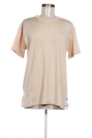Γυναικείο t-shirt Wardrobe, Μέγεθος M, Χρώμα  Μπέζ, Τιμή 8,70 €