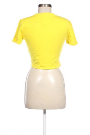 Γυναικείο t-shirt Zara, Μέγεθος M, Χρώμα Κίτρινο, Τιμή 6,06 €