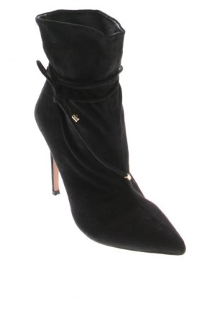 Дамски боти ASOS, Размер 39, Цвят Черен, Цена 29,99 лв.