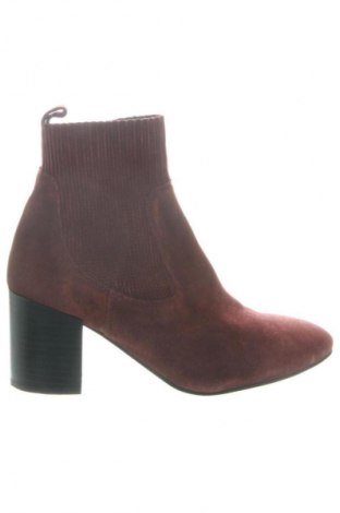 Botine de damă ASOS, Mărime 39, Culoare Roșu, Preț 227,99 Lei