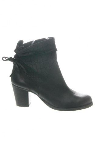 Damen Stiefeletten Alesya, Größe 40, Farbe Mehrfarbig, Preis 135,55 €