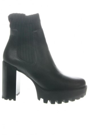 Botine de damă Bershka, Mărime 39, Culoare Negru, Preț 202,63 Lei