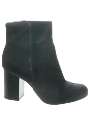 Damskie botki Buffalo, Rozmiar 36, Kolor Czarny, Cena 321,84 zł