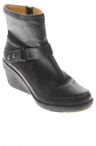 Дамски боти Clarks, Размер 38, Цвят Черен, Цена 215,84 лв.
