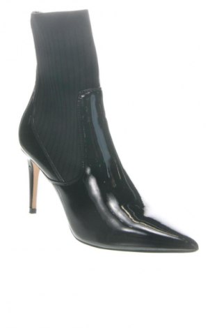 Γυναικεία μποτάκια Guess, Μέγεθος 40, Χρώμα Μαύρο, Τιμή 120,82 €