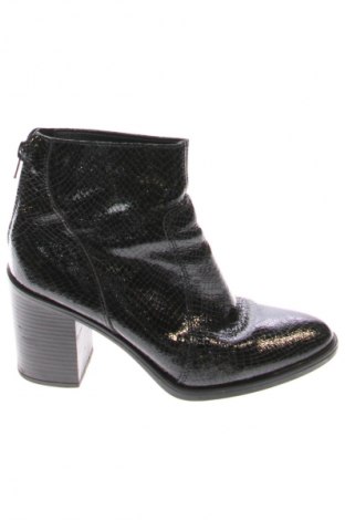 Γυναικεία μποτάκια Kurt Geiger, Μέγεθος 37, Χρώμα Μαύρο, Τιμή 110,49 €