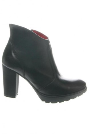 Botine de damă Unbranded, Mărime 37, Culoare Negru, Preț 172,99 Lei