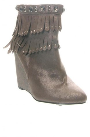 Botine de damă Unbranded, Mărime 38, Culoare Bej, Preț 131,99 Lei