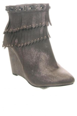 Botine de damă Unbranded, Mărime 40, Culoare Bej, Preț 131,99 Lei