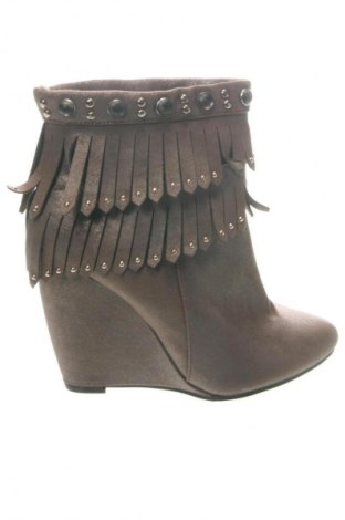 Botine de damă Unbranded, Mărime 37, Culoare Bej, Preț 131,99 Lei
