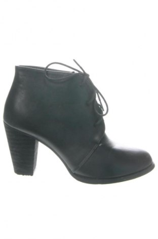 Botine de damă Unbranded, Mărime 39, Culoare Negru, Preț 107,99 Lei