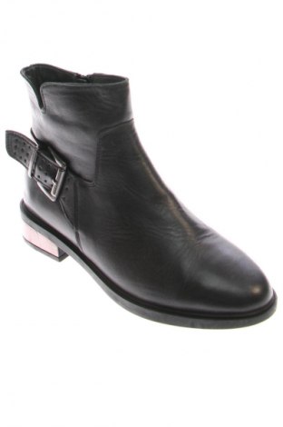 Botine de damă Unbranded, Mărime 37, Culoare Negru, Preț 247,99 Lei