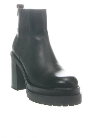 Botine de damă Wojas, Mărime 37, Culoare Negru, Preț 368,61 Lei
