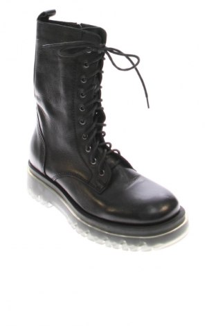 Damskie kozaki Inuovo, Rozmiar 37, Kolor Czarny, Cena 379,38 zł