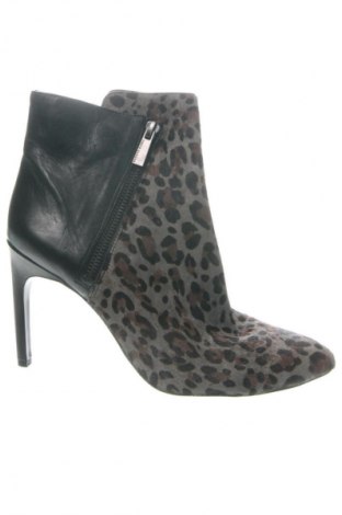 Γυναικείες μπότες Vince Camuto, Μέγεθος 39, Χρώμα Πολύχρωμο, Τιμή 84,36 €