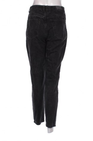 Дамски дънки Bershka, Размер S, Цвят Черен, Цена 9,99 лв.