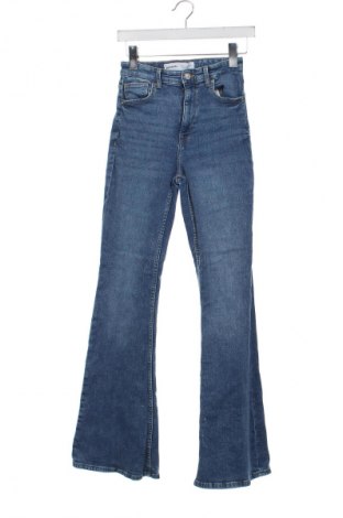 Dámské džíny  Bershka, Velikost S, Barva Modrá, Cena  379,00 Kč