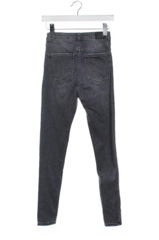 Dámske džínsy  Bershka, Veľkosť S, Farba Sivá, Cena  8,95 €