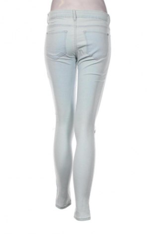 Damskie jeansy Bershka, Rozmiar M, Kolor Niebieski, Cena 43,99 zł