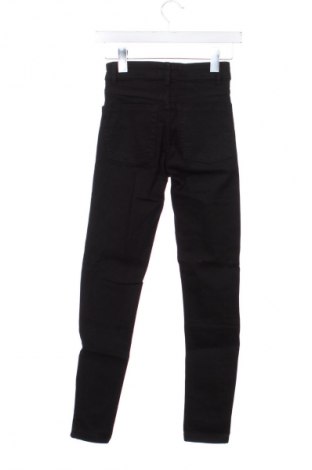 Női farmernadrág Bershka, Méret XS, Szín Fekete, Ár 5 776 Ft