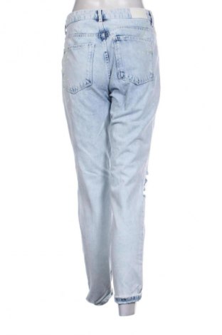 Blugi de femei Bershka, Mărime S, Culoare Albastru, Preț 76,00 Lei
