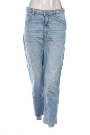 Damskie jeansy Bershka, Rozmiar M, Kolor Niebieski, Cena 67,00 zł
