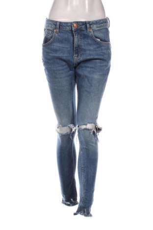 Damskie jeansy Bershka, Rozmiar M, Kolor Niebieski, Cena 67,00 zł