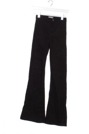 Blugi de femei Bershka, Mărime XXS, Culoare Negru, Preț 87,76 Lei
