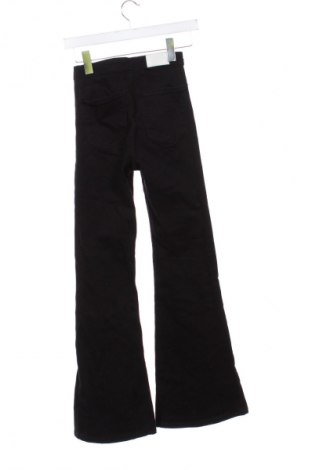 Blugi de femei Bershka, Mărime XXS, Culoare Negru, Preț 87,76 Lei