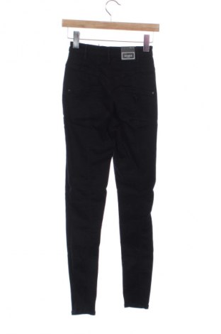 Női farmernadrág Guess, Méret XS, Szín Fekete, Ár 34 616 Ft