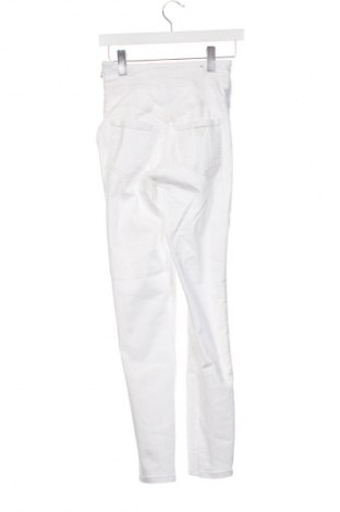Damskie jeansy Guess, Rozmiar S, Kolor Biały, Cena 172,99 zł