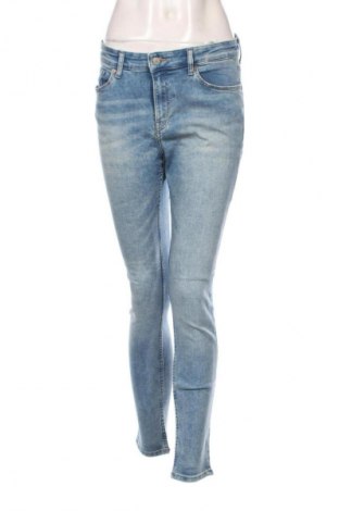 Damskie jeansy H&M, Rozmiar M, Kolor Niebieski, Cena 66,67 zł