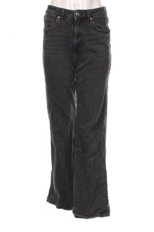 Damskie jeansy H&M, Rozmiar S, Kolor Szary, Cena 66,67 zł