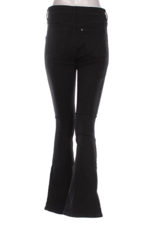 Damskie jeansy H&M, Rozmiar S, Kolor Czarny, Cena 66,67 zł