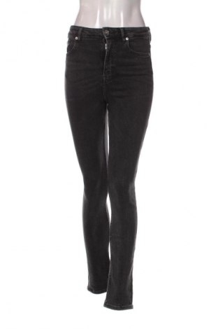 Damskie jeansy H&M Divided, Rozmiar S, Kolor Szary, Cena 44,99 zł