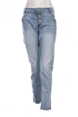 Damskie jeansy KAROSTAR, Rozmiar 3XL, Kolor Niebieski, Cena 66,39 zł