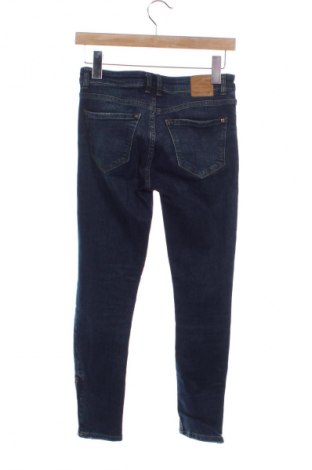 Damskie jeansy Mango, Rozmiar XS, Kolor Niebieski, Cena 78,16 zł